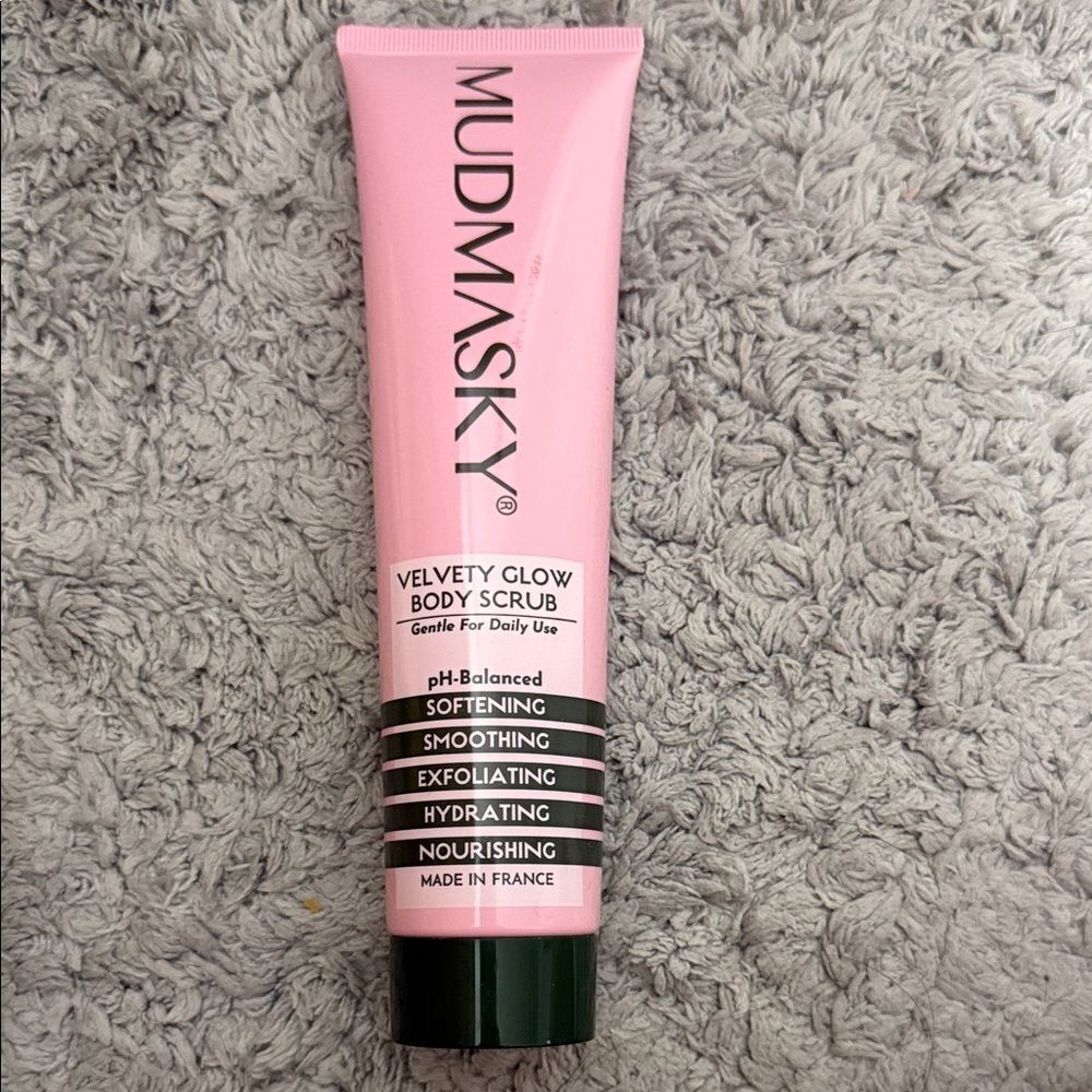Mudmasky Velvety Glow Body Scrub - Pink